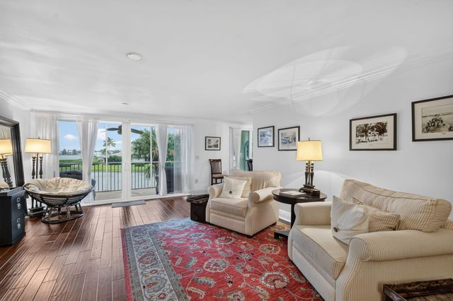 102 Half Moon Circle F2, Hypoluxo, FL 33462