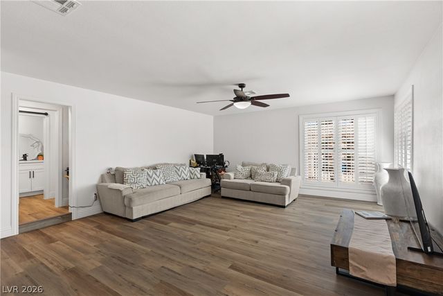 1132 Eastridge Way, Las Vegas, NV 89110