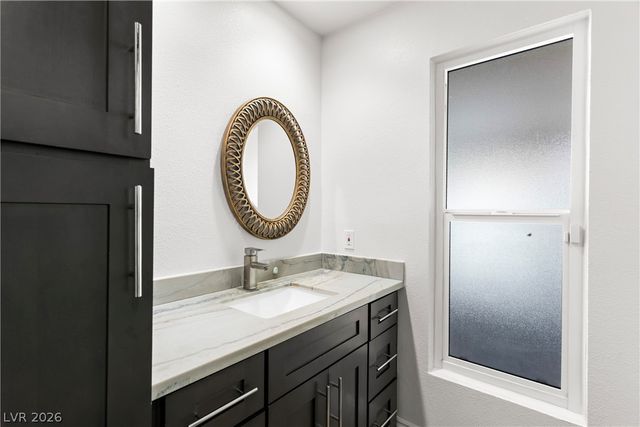 1132 Eastridge Way, Las Vegas, NV 89110