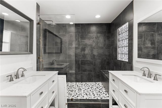 1132 Eastridge Way, Las Vegas, NV 89110