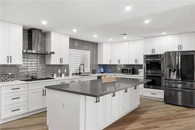 1132 Eastridge Way, Las Vegas, NV 89110