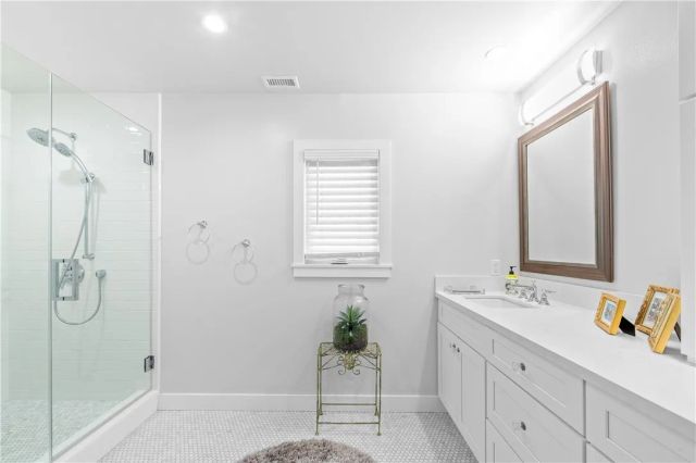 817 Main Street, Huntington Beach, CA 92648