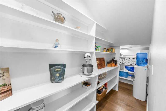 817 Main Street, Huntington Beach, CA 92648
