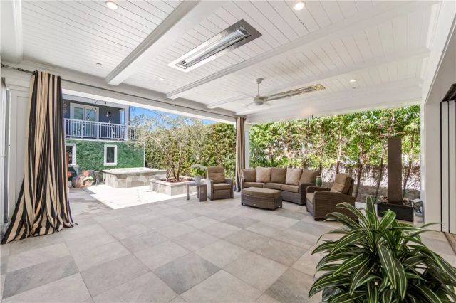 817 Main Street, Huntington Beach, CA 92648