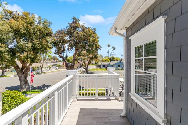 817 Main Street, Huntington Beach, CA 92648