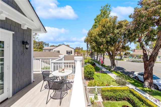 817 Main Street, Huntington Beach, CA 92648