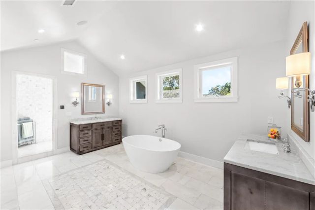 817 Main Street, Huntington Beach, CA 92648