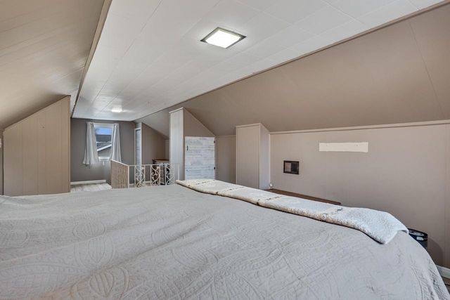 527 Sand Lake ROAD, Onalaska, WI 54650