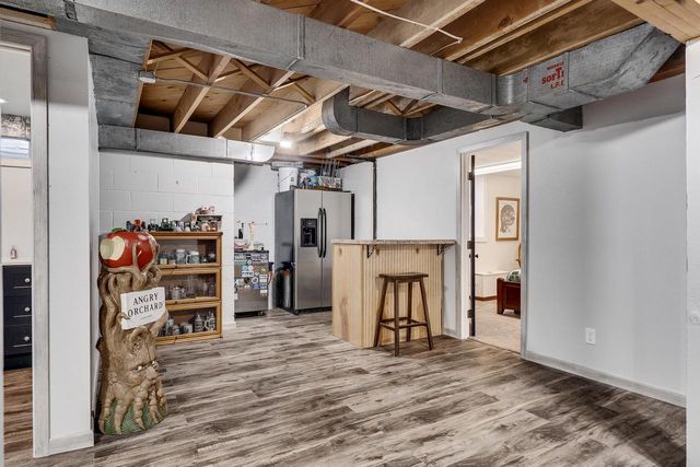 527 Sand Lake ROAD, Onalaska, WI 54650