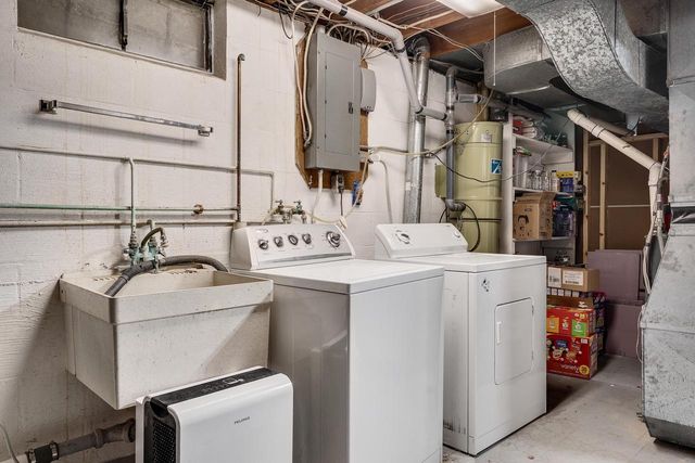 527 Sand Lake ROAD, Onalaska, WI 54650