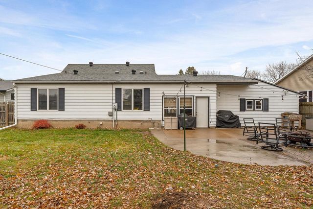 527 Sand Lake ROAD, Onalaska, WI 54650