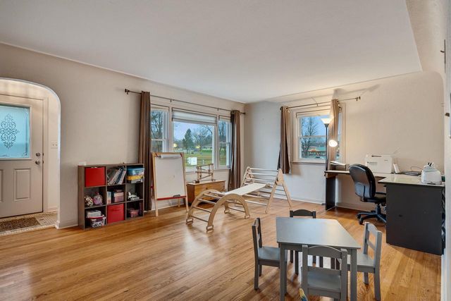 527 Sand Lake ROAD, Onalaska, WI 54650