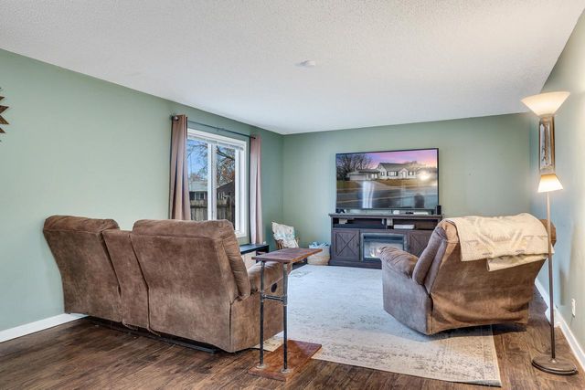 527 Sand Lake ROAD, Onalaska, WI 54650