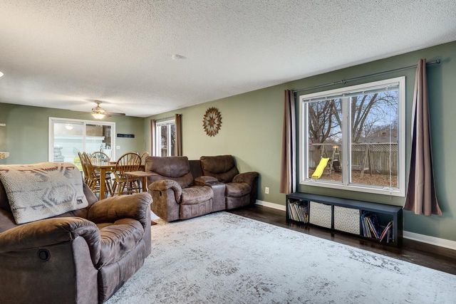 527 Sand Lake ROAD, Onalaska, WI 54650