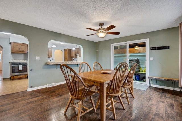 527 Sand Lake ROAD, Onalaska, WI 54650