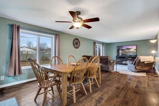 527 Sand Lake ROAD, Onalaska, WI 54650