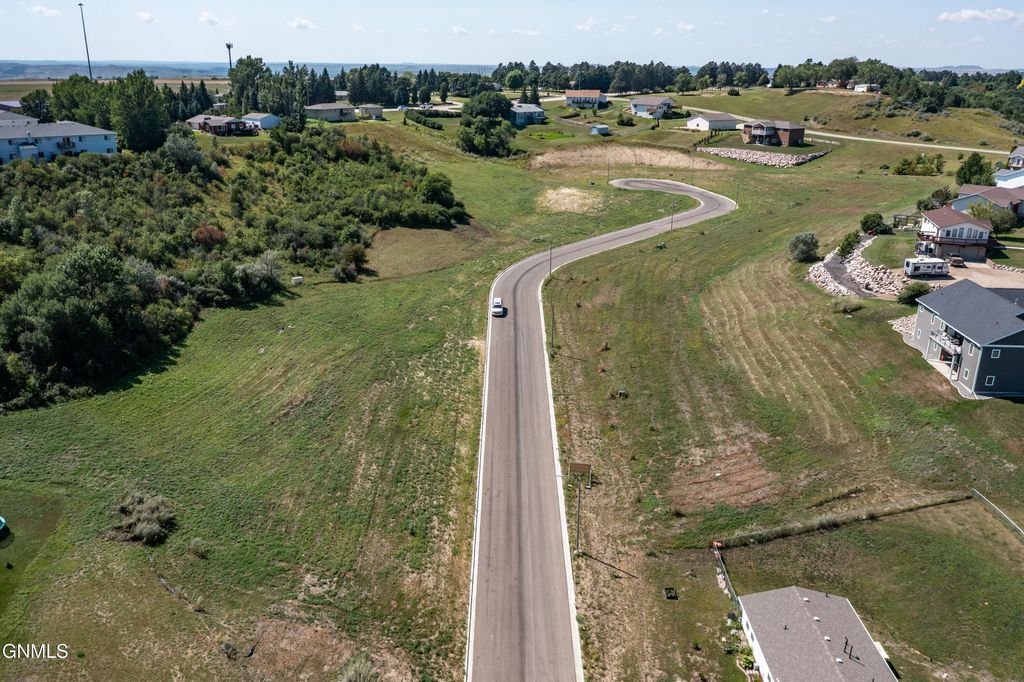L10b2 Kingsley Road NW, Mandan, ND 58554 photo 6