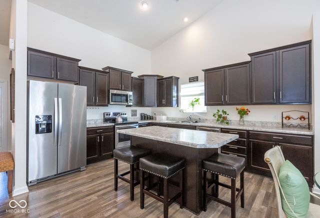 6607 Laurelwood Drive, Pendleton, IN 46064