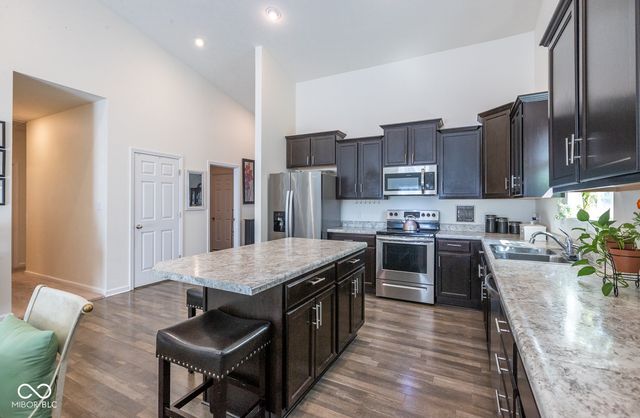 6607 Laurelwood Drive, Pendleton, IN 46064