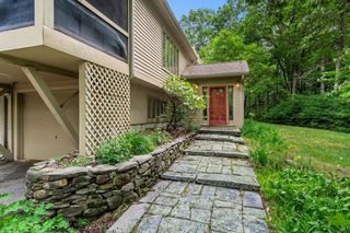 9 Pavillion Road, Amherst, NH 03031