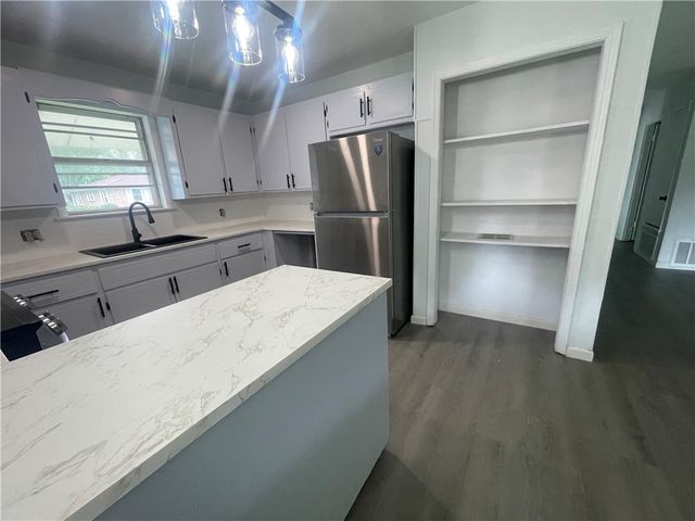 401 WALNUT Street, Clarksville, AR 72830