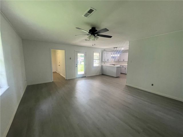 401 WALNUT Street, Clarksville, AR 72830