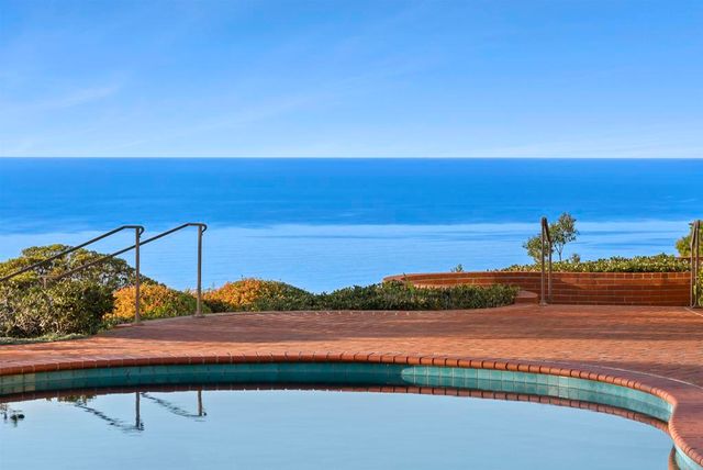 7301 Encelia Drive, La Jolla, CA 92037