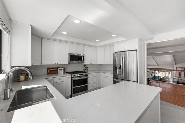 21545 Erwin 96, Woodland Hills, CA 91367