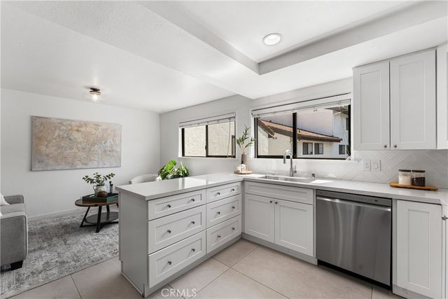 21545 Erwin 96, Woodland Hills, CA 91367