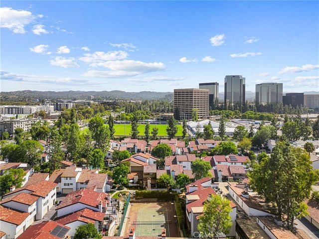 21545 Erwin 96, Woodland Hills, CA 91367