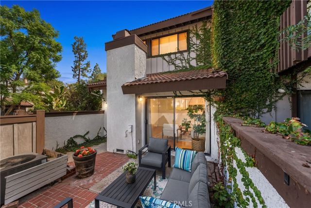 21545 Erwin 96, Woodland Hills, CA 91367