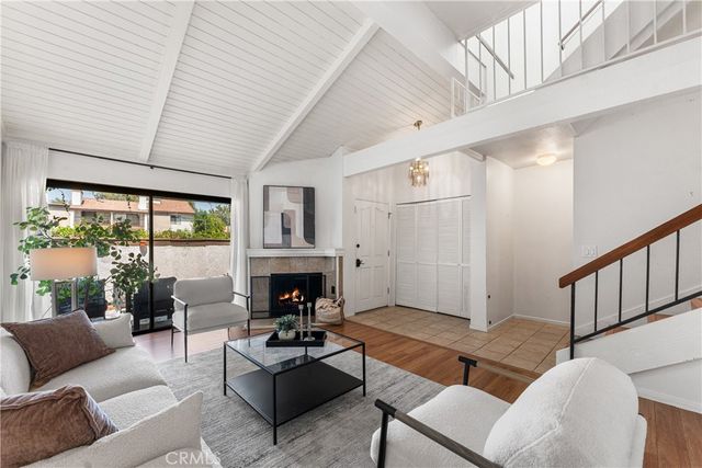 21545 Erwin 96, Woodland Hills, CA 91367