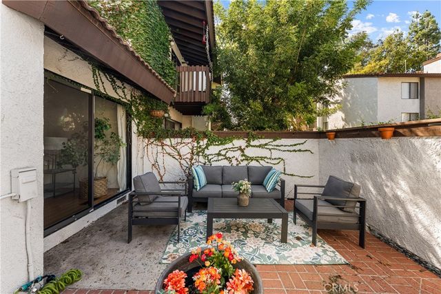 21545 Erwin 96, Woodland Hills, CA 91367