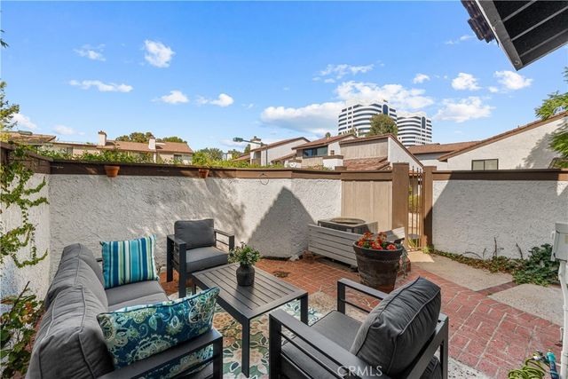 21545 Erwin 96, Woodland Hills, CA 91367