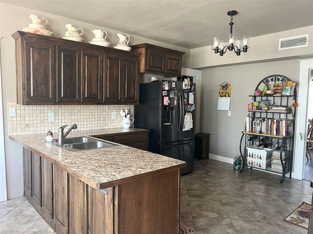 1447 County Road 189, Gainesville, TX 76240