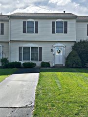 6 Strack Court, West Haverstraw, NY 10993