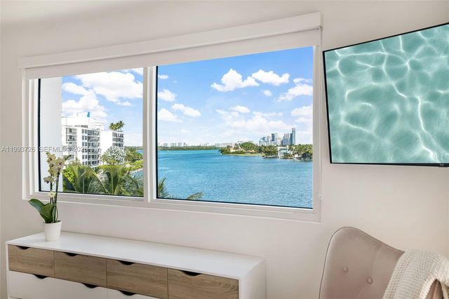 9881 E Bay Harbor Dr 205, Bay Harbor Islands, FL 33154