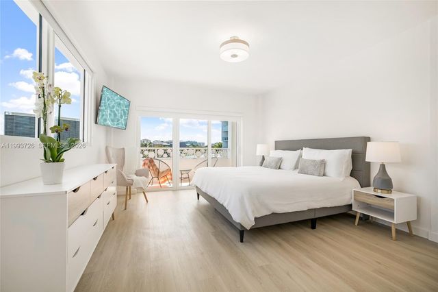 9881 E Bay Harbor Dr 205, Bay Harbor Islands, FL 33154