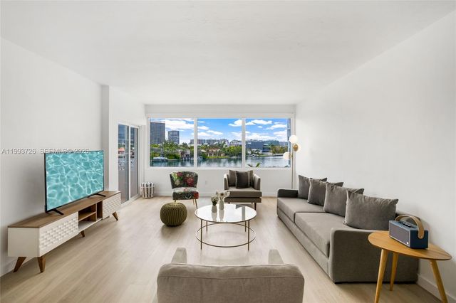 9881 E Bay Harbor Dr 205, Bay Harbor Islands, FL 33154