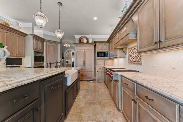 4 Ellicott Way, Sugar Land, TX 77479