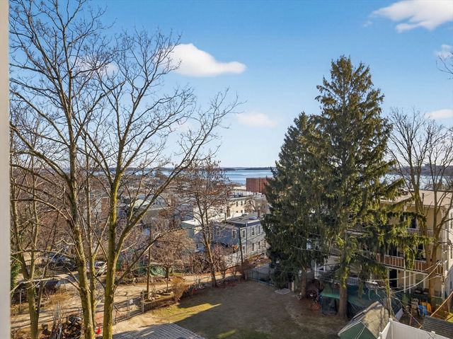 427 E 6th St 2, Boston, MA 02127