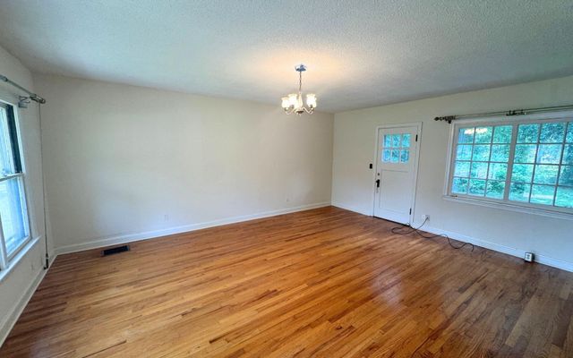 19 N Parkdale Avenue, Chattanooga, TN 37411