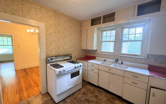 19 N Parkdale Avenue, Chattanooga, TN 37411