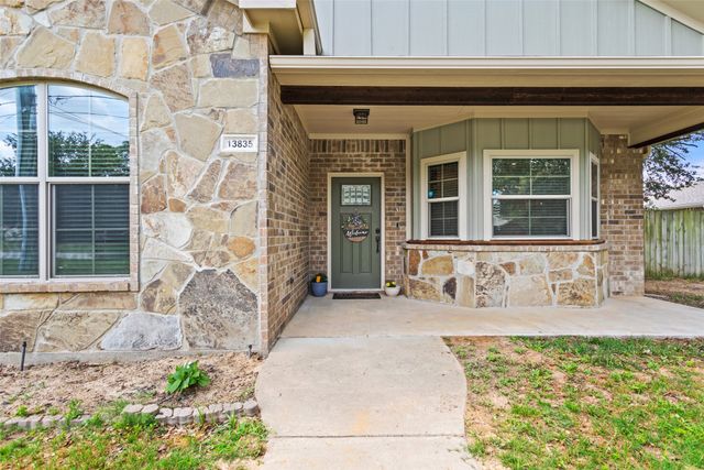 13835 County Road 4200, Lindale, TX 75771