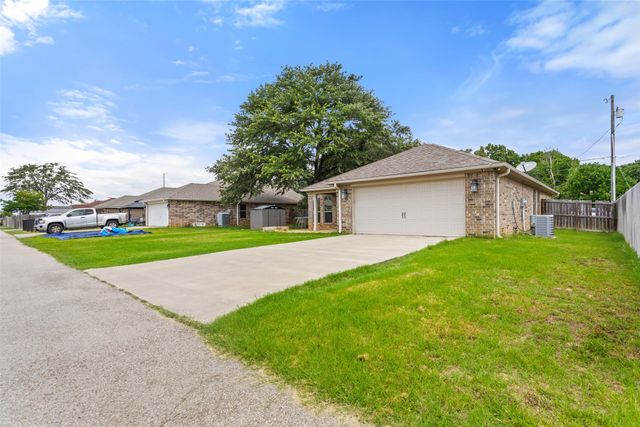 13835 County Road 4200, Lindale, TX 75771