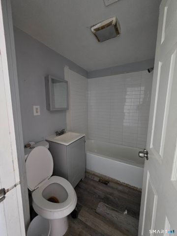 230 Bishop Street, Waterbury, CT 06704