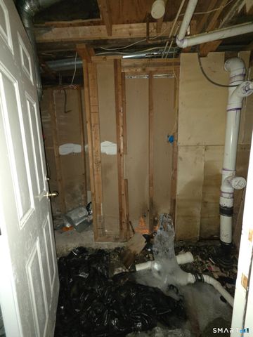 230 Bishop Street, Waterbury, CT 06704