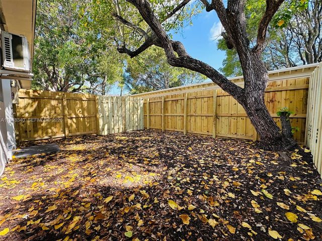 407 SE 14th Ct 2, Fort Lauderdale, FL 33316