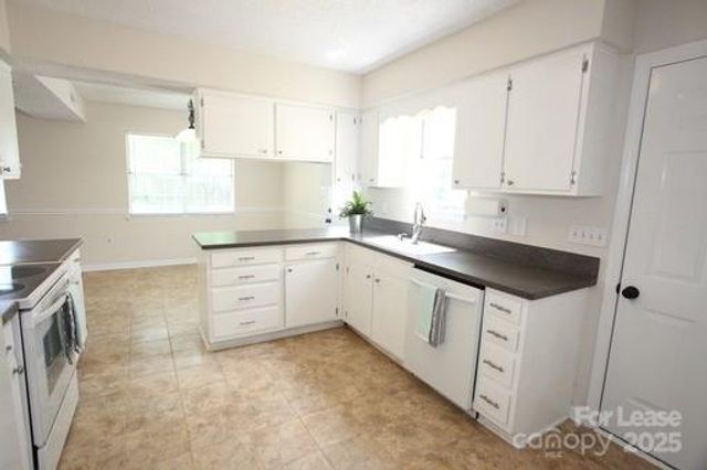 12627 Delman Lane, Pineville, NC 28134