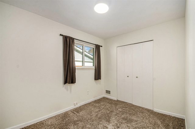 23628 Champaign Street, Taylor, MI 48180